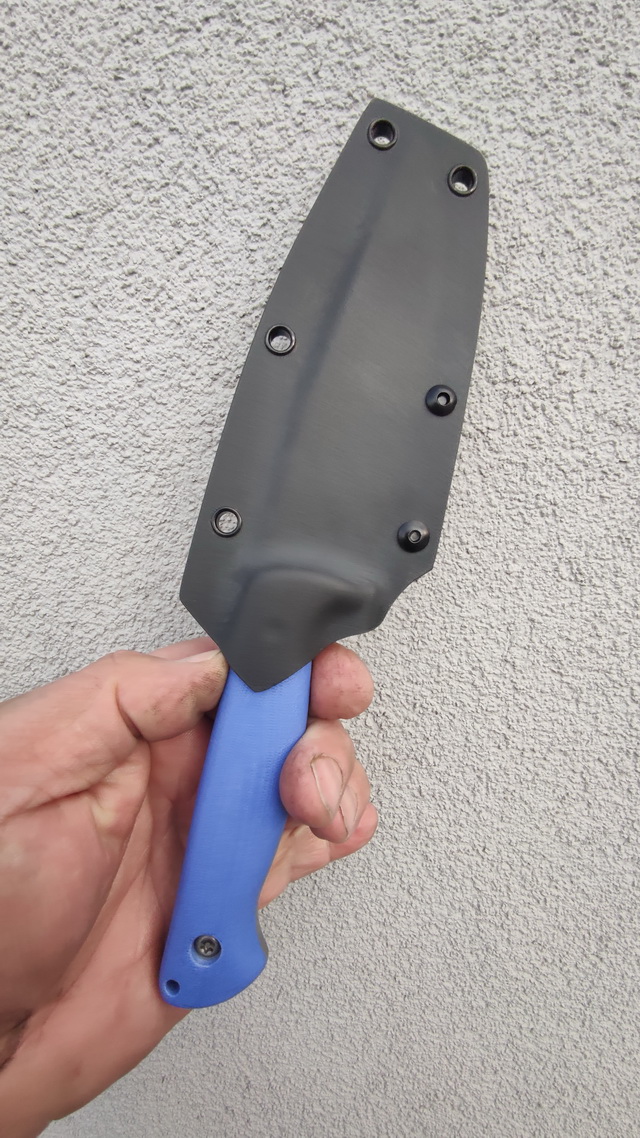 AEW_B_07.jpg